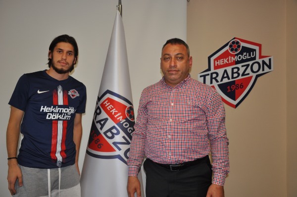 Hekimoğlu Trabzon Serkan Odabaşoğlu'na imzayı attırdı